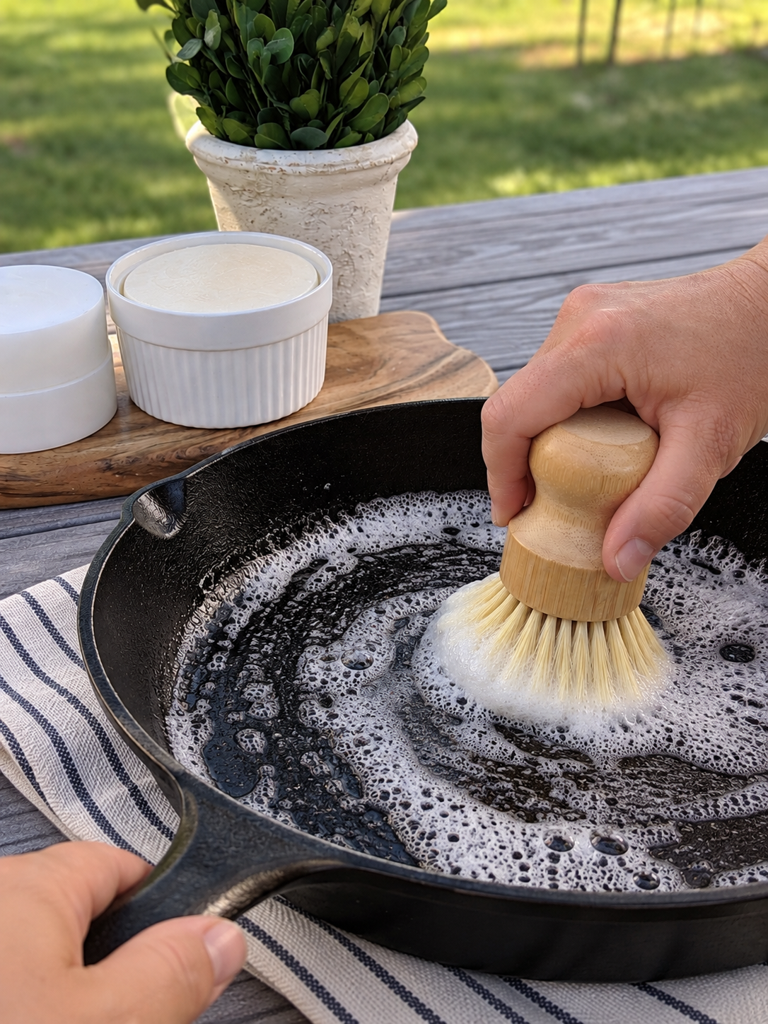 What Is Solid Dish Soap? And How Do You Use It?